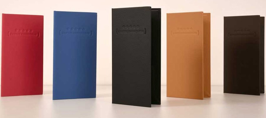 Gamme de porte-additions cuir personnalisés — cadeaux d’affaires TSI