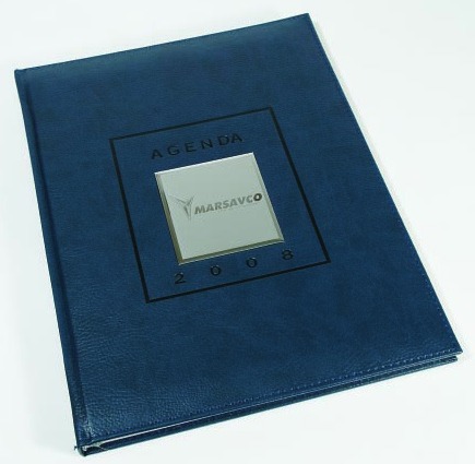 Agenda Marsavco 21×27 cm — couverture cuir, plaque métallique